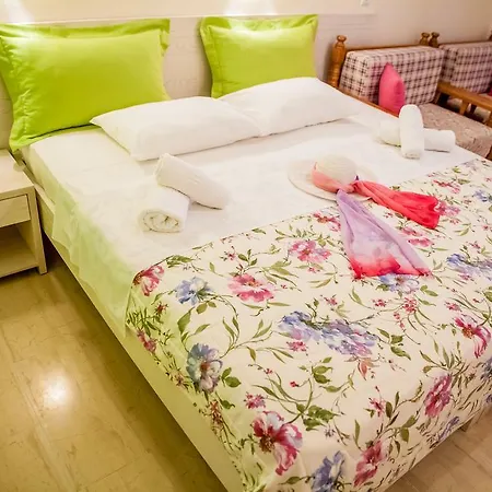 Nefeli * Koukounaries