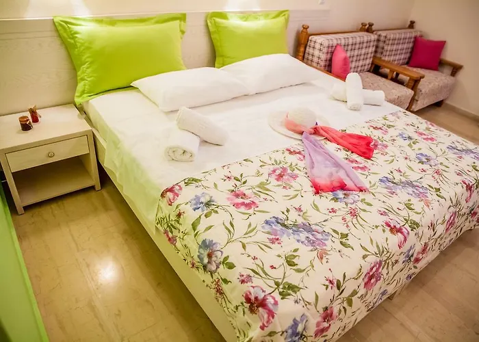 Nefeli * Koukounaries